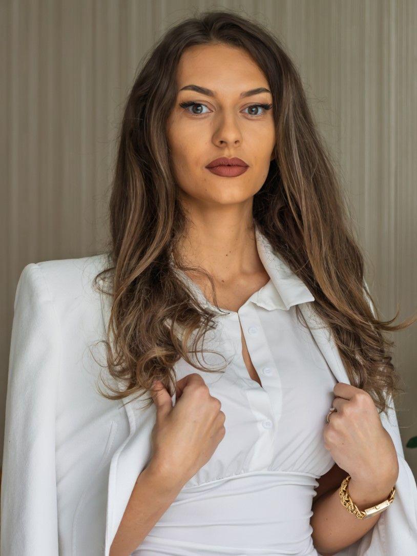 LOUISA VASIES